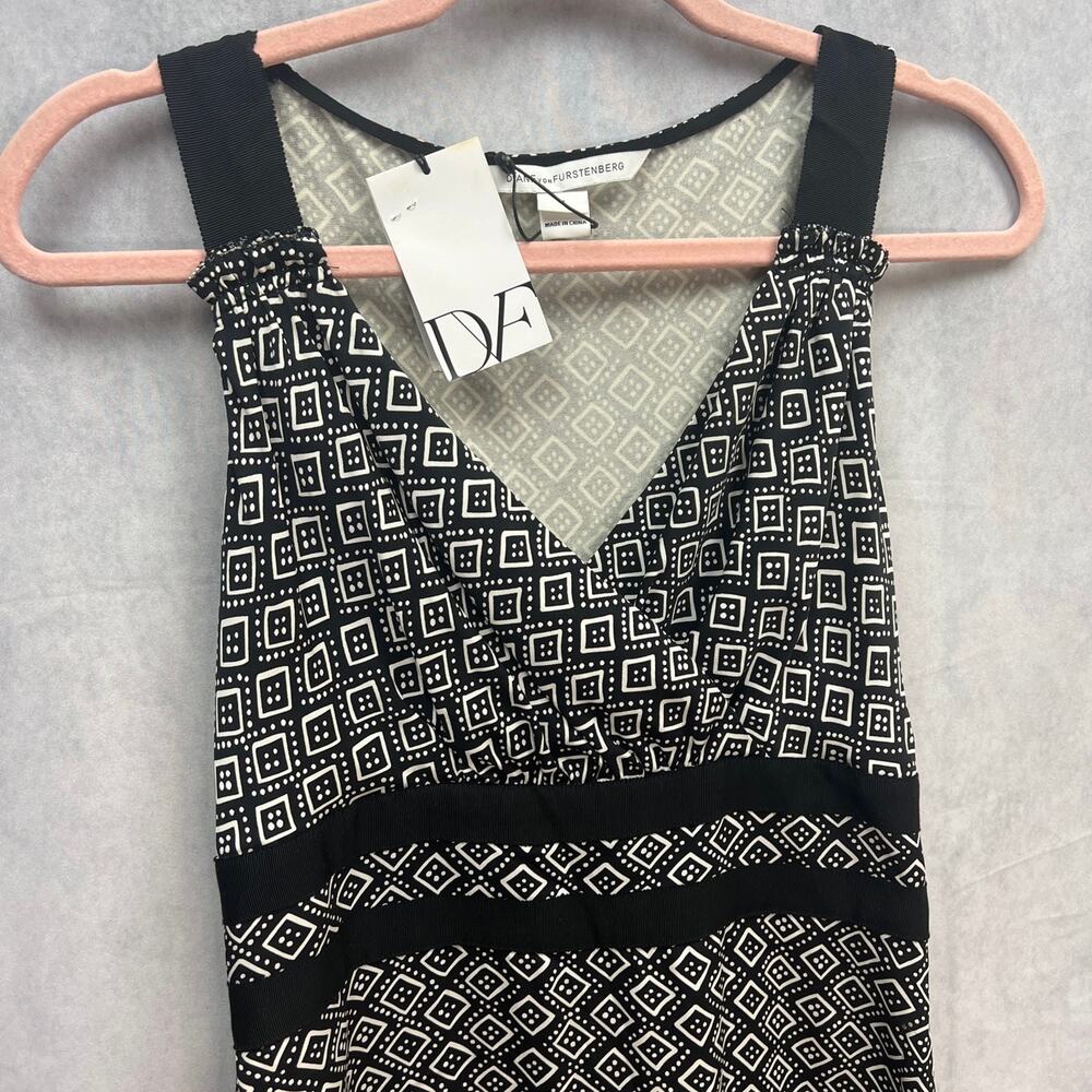 Diane Von Furstenberg Eugenia Silk Shift Dress V-Neck Dot Diamond Black Size 4 - Picture 6 of 12